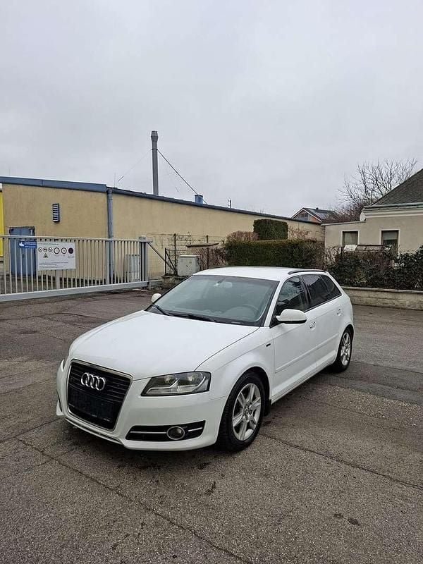 Gebraucht Audi A3 Comfort 90 PS (66 kW) 2011 Kleinwagen