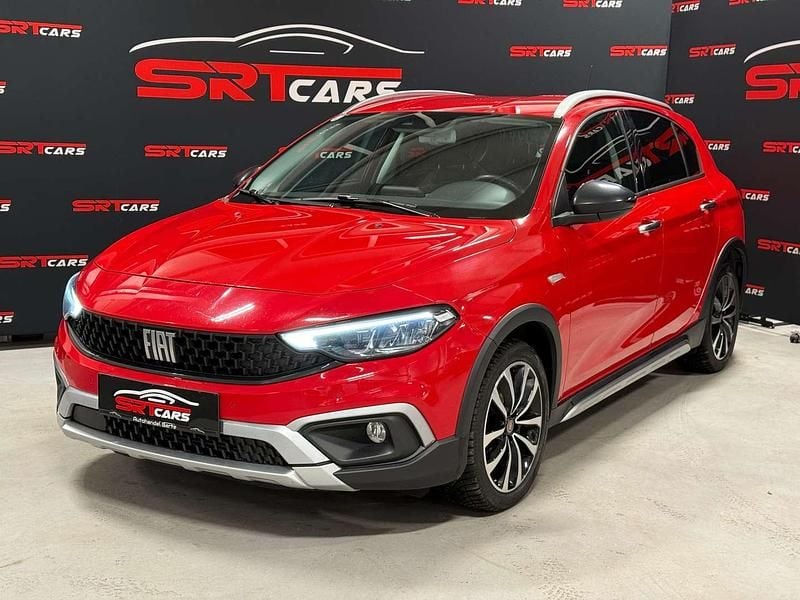 Rot Gebraucht 2021 Fiat Tipo Cross Kleinwagen | € 13.990 (Teuer) - Bild 1/4