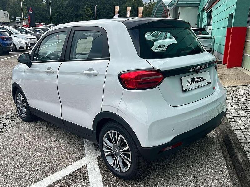 Neu Leapmotor T03 69 kW (95 PS) 2025 Weiß Kleinwagen
