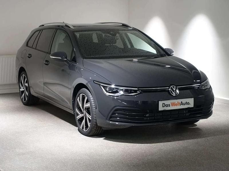 Gebraucht VW Golf VIII Life 116 PS (85 kW) 2024 Grau Kombi