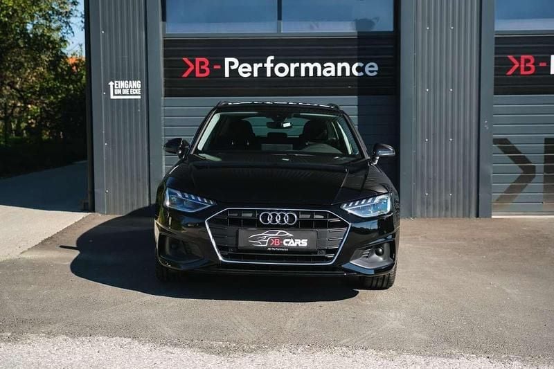 Gebraucht Audi A4 Basis 163 PS (119 kW) 2021 Schwarz Kombi