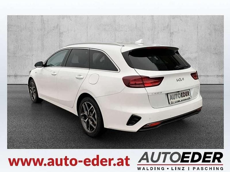 Neu Kia Ceed Sportswagon Silver 140 PS (102 kW) 2025 Weiß Kombi