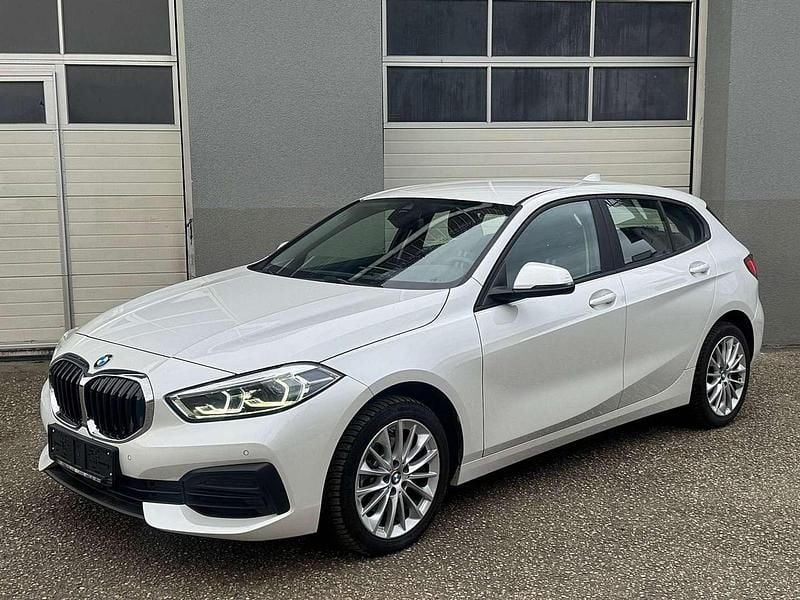 Weiß Gebraucht 2023 BMW 116 Sport Line Kleinwagen | € 25.490 (Fairer Preis) - Bild 1/4
