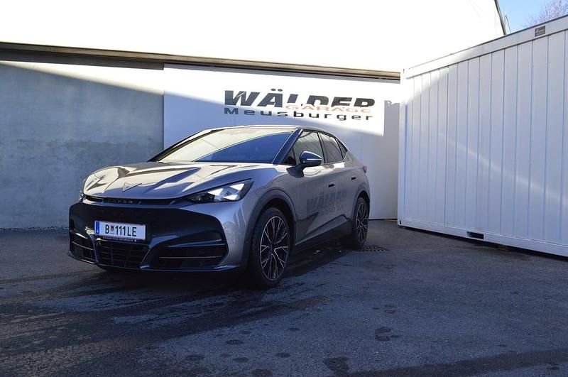 Hellbraun metallicperleffekt Gebraucht 2025 Cupra Tavascan VZ SUV | € 56.999 (Teuer) - Bild 1/4