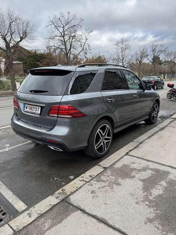 Gebraucht Mercedes GLE350 AMG line 258 PS (189 kW) 2019 SUV