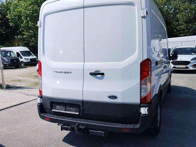 Gebraucht Ford Transit Trend 131 PS (96 kW) 2022 Weiß Van
