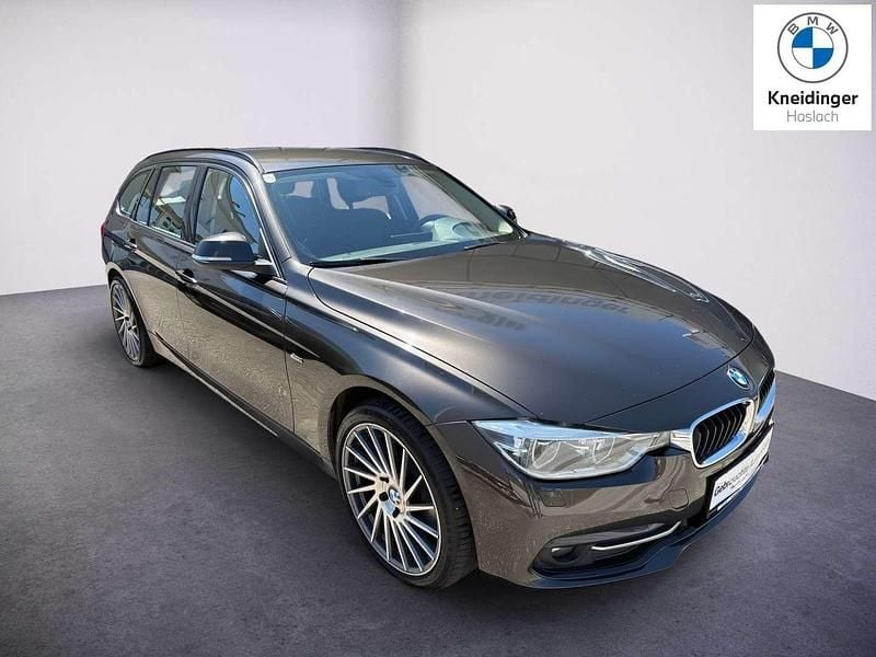 Gebraucht BMW 320 Sport Line 190 PS (139 kW) 2016 Jatoba schwarz Kombi