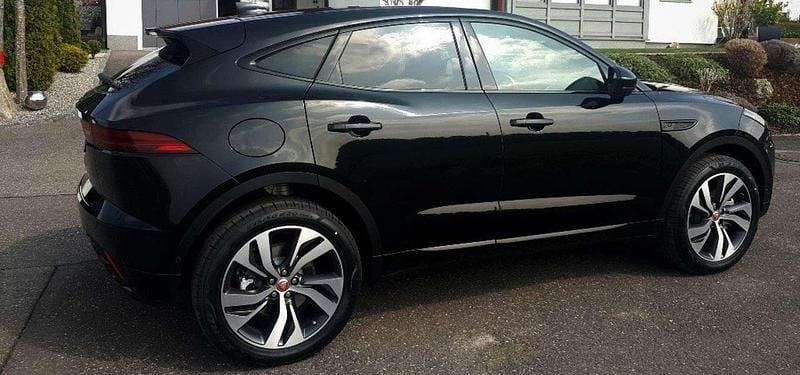 Gebraucht Jaguar E-Pace R-Dynamic 309 PS (227 kW) 2021 Schwarz SUV