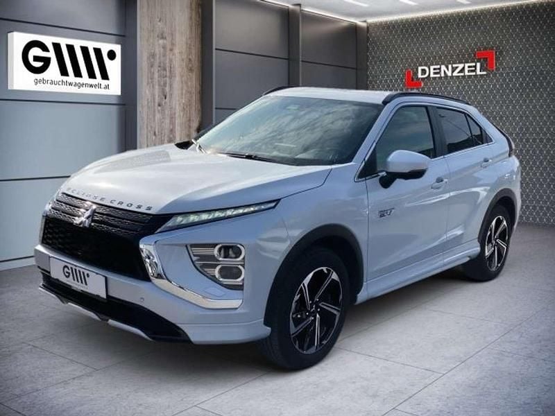 Weiß Gebraucht 2022 Mitsubishi Eclipse Cross Intense+ SUV | € 24.990 (Etwas zu teuer) - Bild 1/4