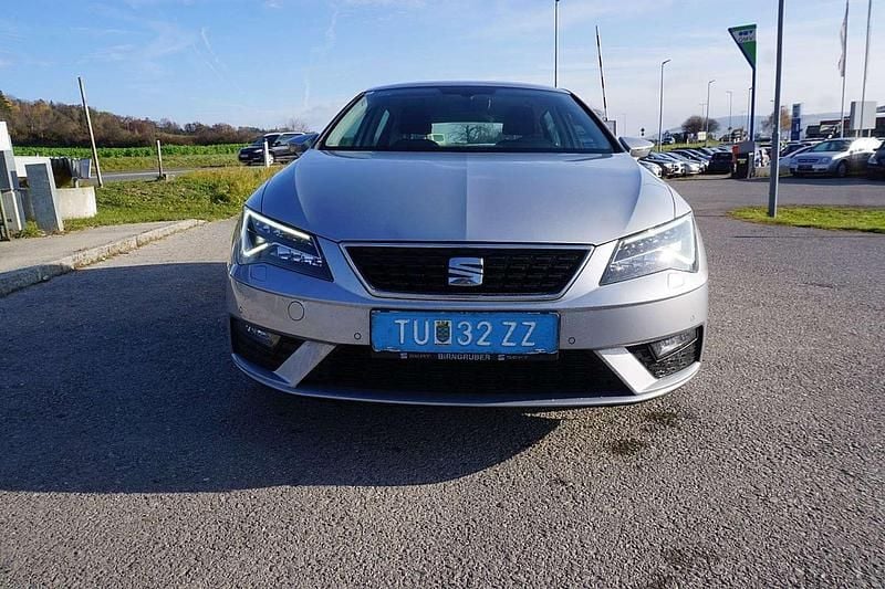 Grau Gebraucht 2019 Seat Leon Style Limousine | € 7.690 (Superpreis) - Bild 1/4