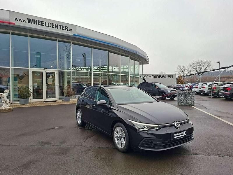 Gebraucht VW Golf VIII 90 PS (66 kW) 2020 Schwarz Kleinwagen
