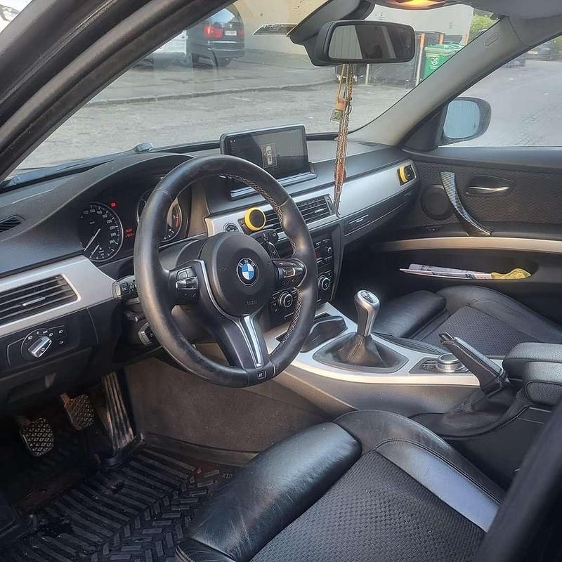 Gebraucht BMW 320 177 PS (130 kW) 2010 Limousine