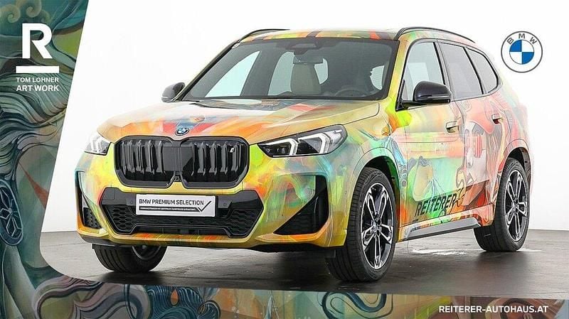 Mineralweiß Gebraucht 2023 BMW iX1 M Sport SUV | € 49.990 (Teuer) - Bild 1/1