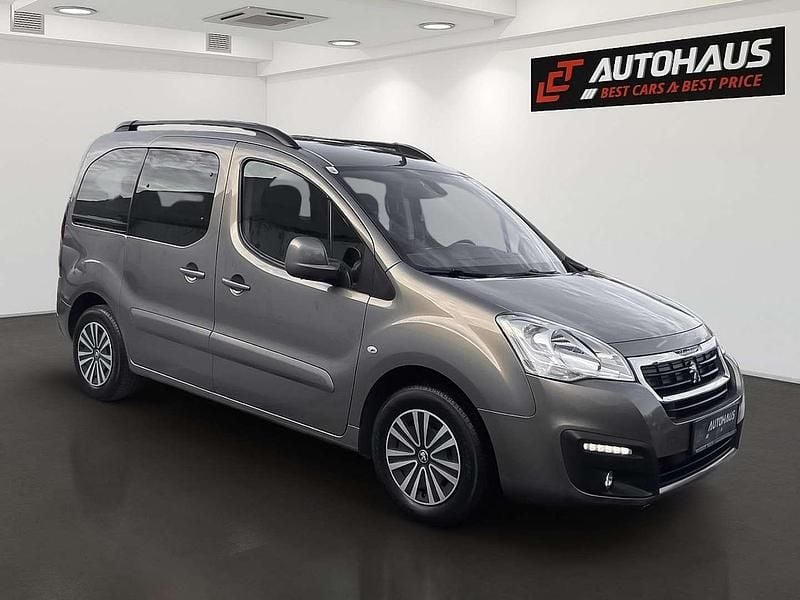 Gebraucht Peugeot TePee Active 99 PS (72 kW) 2017 Braun Kombi