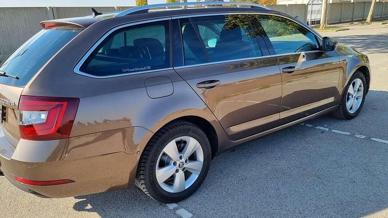 Braun Gebraucht 2019 Skoda Octavia Style Kombi | € 17.500 (Fairer Preis) - Bild 1/4