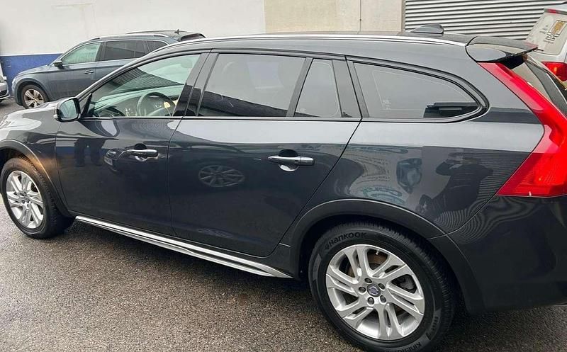 Gebraucht Volvo V60 CC 190 PS (139 kW) 2017 Schwarz Kombi