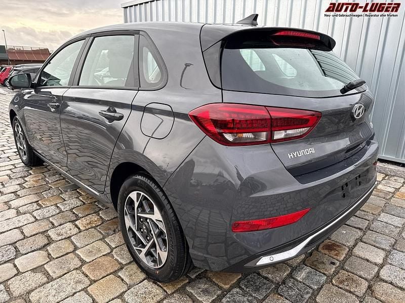 Neu Hyundai i30 GO! 2025 Ecotronic grey pearl Limousine
