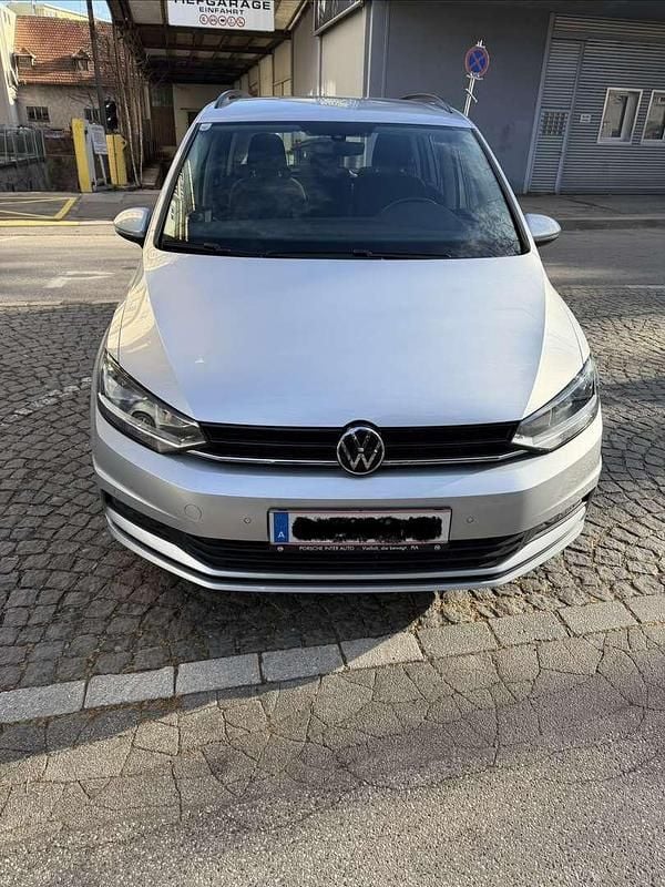 Gebraucht VW Touran Comfortline 150 PS (110 kW) 2022 Van / Kleinbus