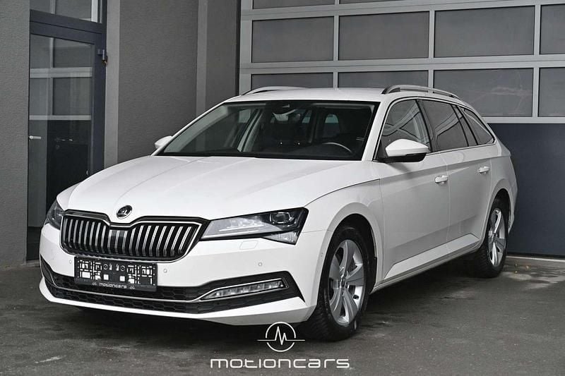 Weiß Gebraucht 2020 Skoda Superb Style Kombi | € 16.980 (Fairer Preis) - Bild 1/4