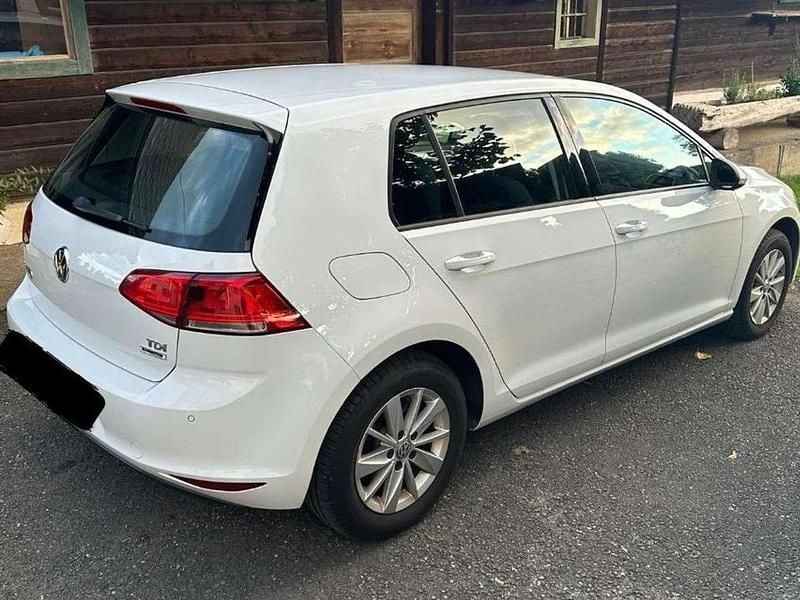 Gebraucht VW Golf VII 90 PS (66 kW) 2015 Weiß Limousine