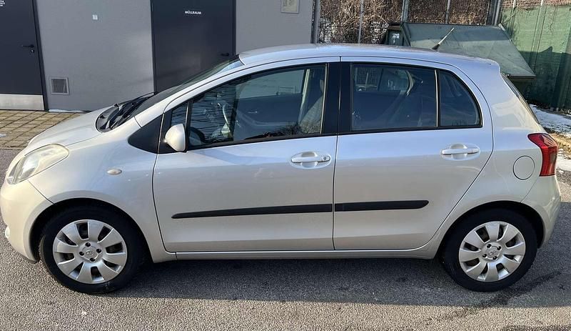 Gebraucht Toyota Yaris 87 PS (63 kW) 2007 Silber Kleinwagen