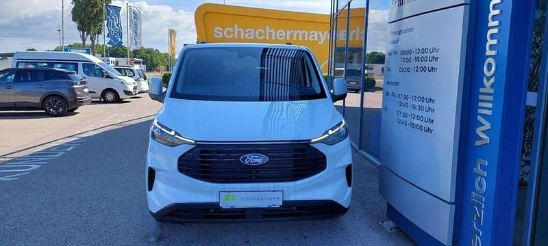 Neu Ford Tourneo Trend 136 PS (100 kW) 2025 Weiß Van / Kleinbus