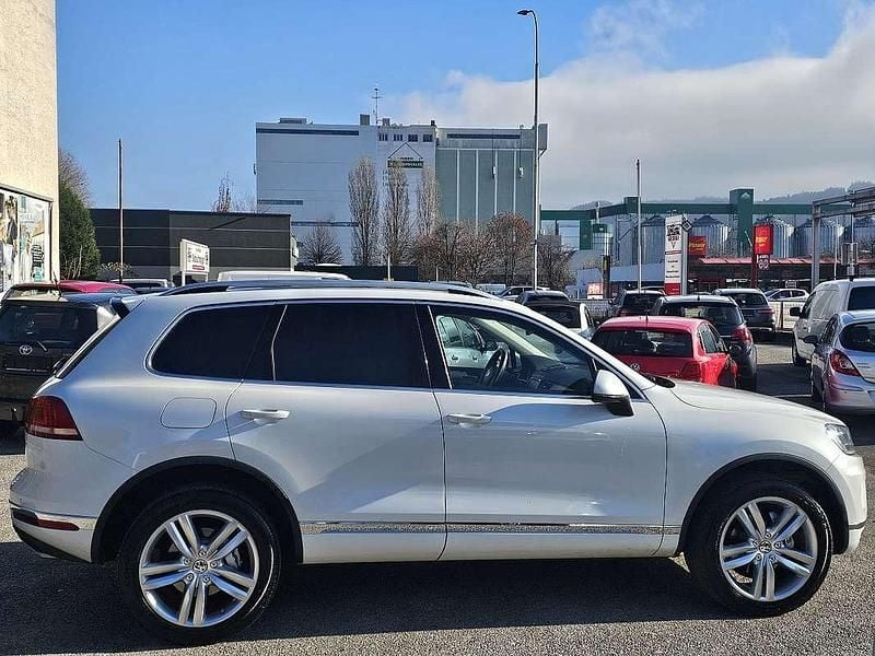Gebraucht VW Touareg Sport 262 PS (192 kW) 2015 Weiß SUV