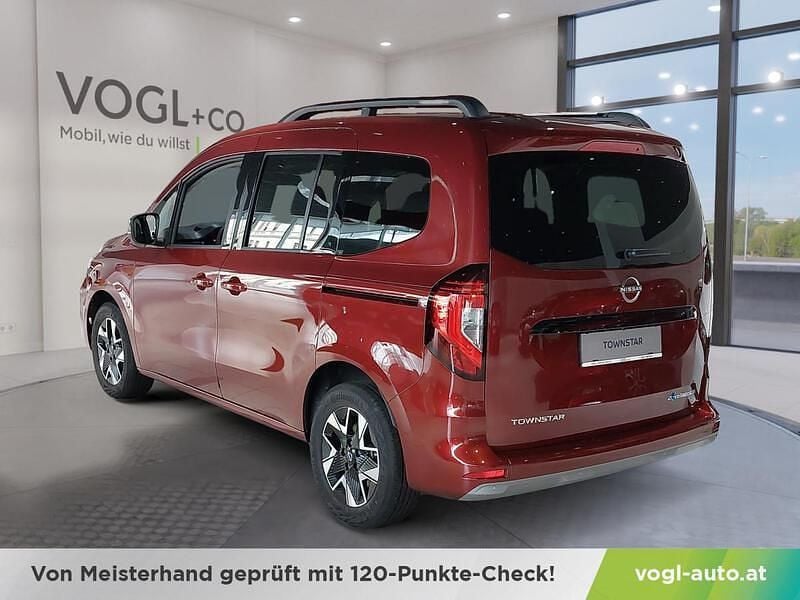 Gebraucht Nissan Townstar Tekna 89 kW (122 PS) 2024 Rot Van