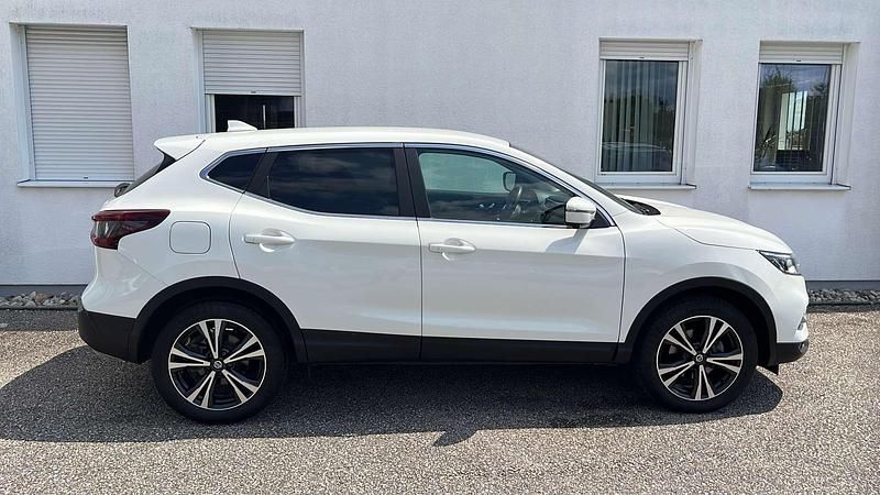 Gebraucht Nissan Qashqai N-Connecta 140 PS (102 kW) 2020 Weiß SUV