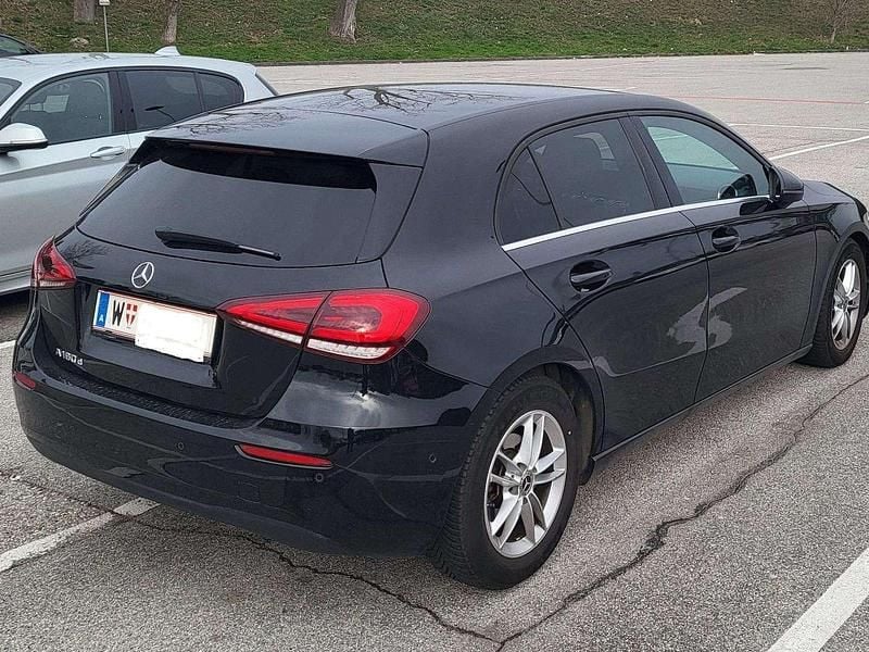 Gebraucht Mercedes 180 116 PS (85 kW) 2020 Schwarz Limousine