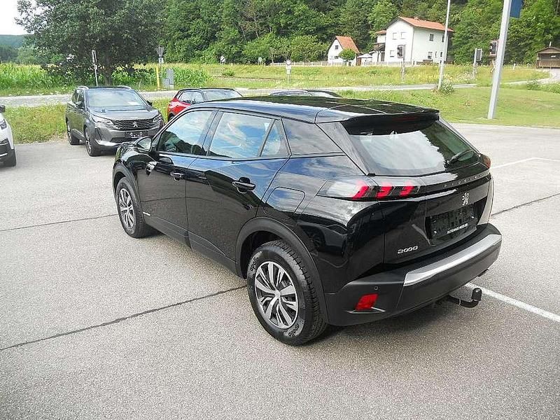 Gebraucht Peugeot 2008 Active 110 PS (80 kW) 2021 Schwarz SUV