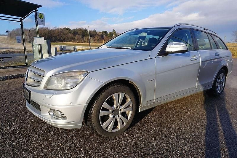 Gebraucht Mercedes C200 Avantgarde 136 PS (100 kW) 2008 Silber Limousine