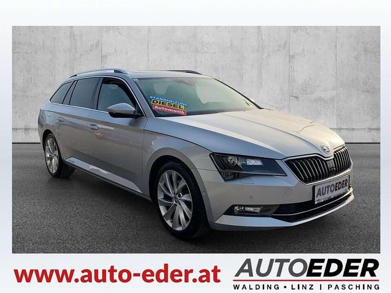 Grau Gebraucht 2016 Skoda Superb Style Kombi | € 16.850 (Fairer Preis) - Bild 1/4