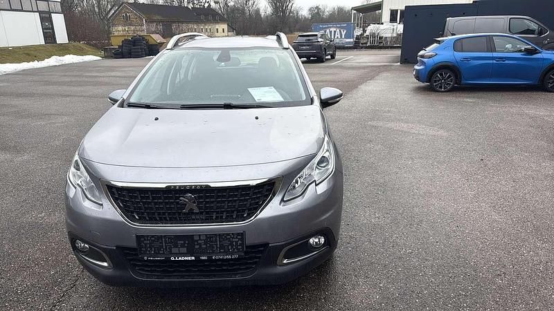 Gebraucht Peugeot 2008 Active 110 PS (80 kW) 2016 Grau SUV