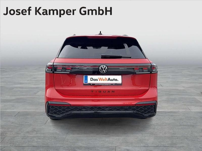 Gebraucht VW Tiguan Sport 150 PS (110 kW) 2025 Rot SUV