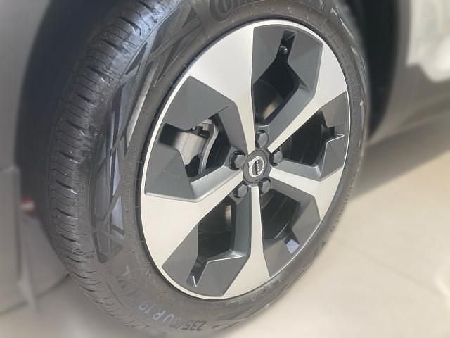 Gebraucht Volvo XC40 Plus 163 PS (119 kW) 2025 Silber SUV