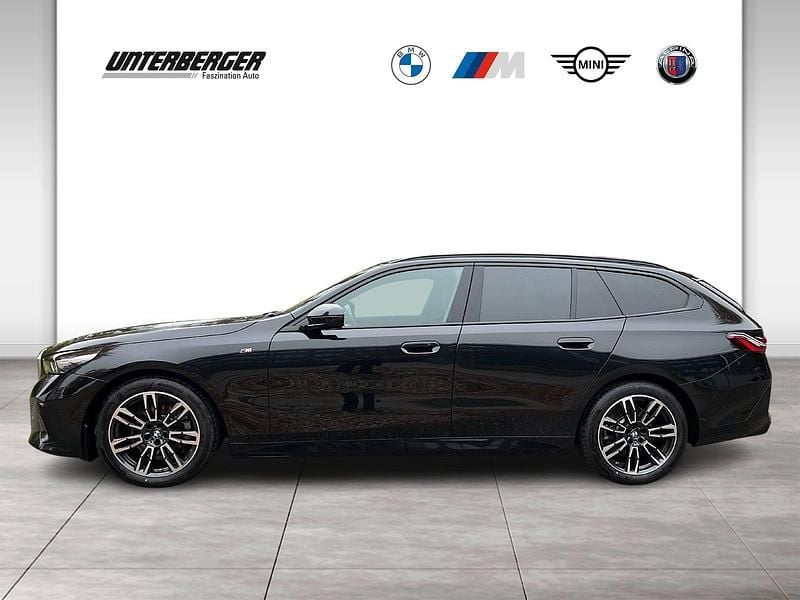 Gebraucht BMW 520 M Sport 197 PS (144 kW) 2025 Schwarz Kombi