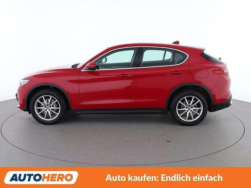Gebraucht Alfa Romeo Stelvio Super 209 PS (153 kW) 2017 Rot SUV