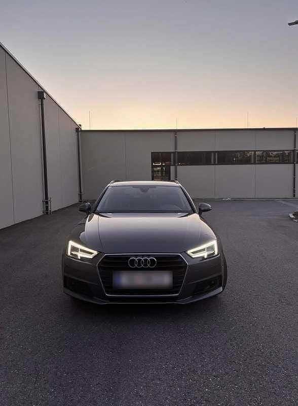 Gebraucht Audi A4 Design 150 PS (110 kW) 2018 Grau Kombi