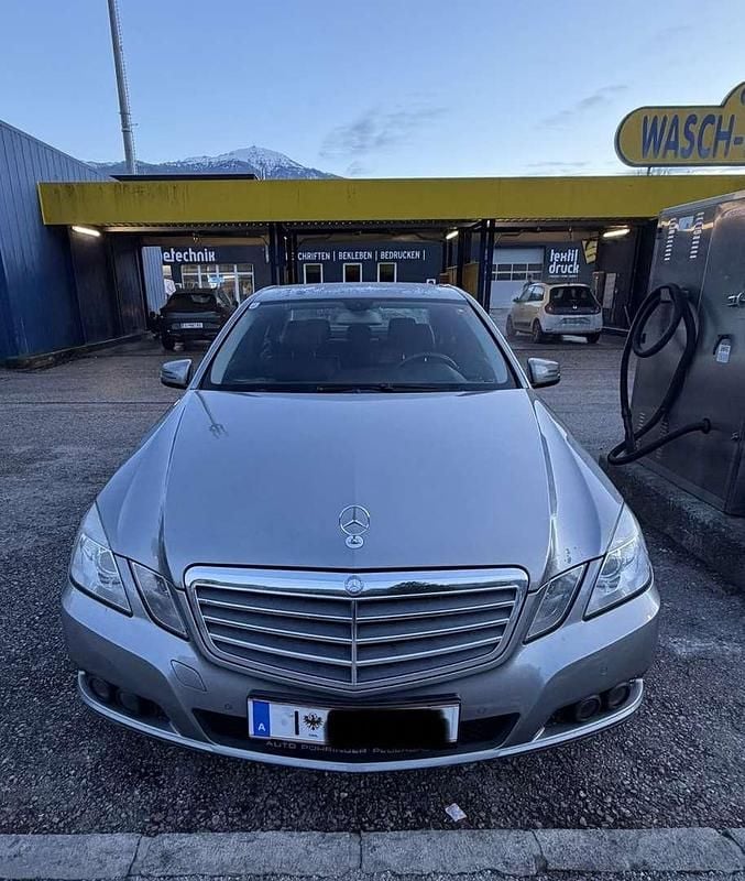 Gebraucht Mercedes E220 Elegance 170 PS (125 kW) 2010 Grau Limousine