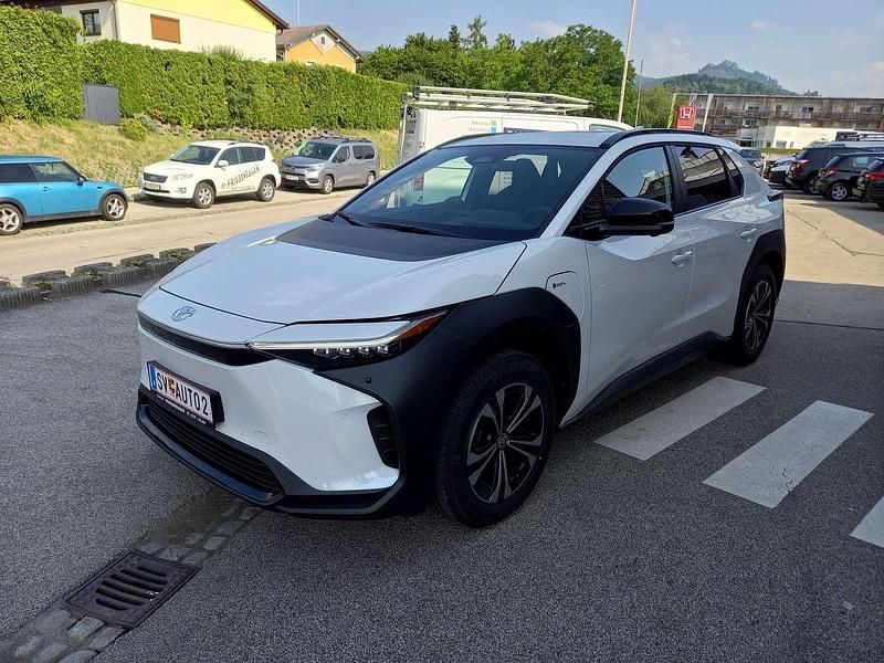 Neu Toyota bZ4X 150 kW (204 PS) 2025 Weiß SUV