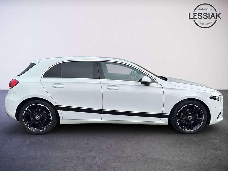 Gebraucht Mercedes A180 116 PS (85 kW) 2020 Weiß Limousine