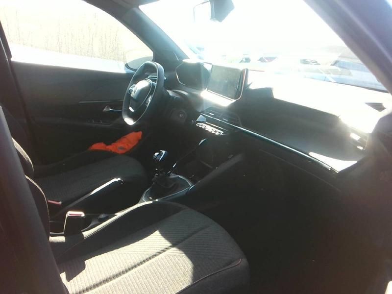 Gebraucht Peugeot 2008 Style 102 PS (75 kW) 2025 SUV