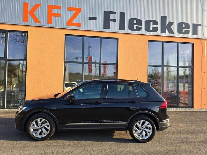 Gebraucht VW Tiguan Life 200 PS (147 kW) 2021 Schwarz SUV