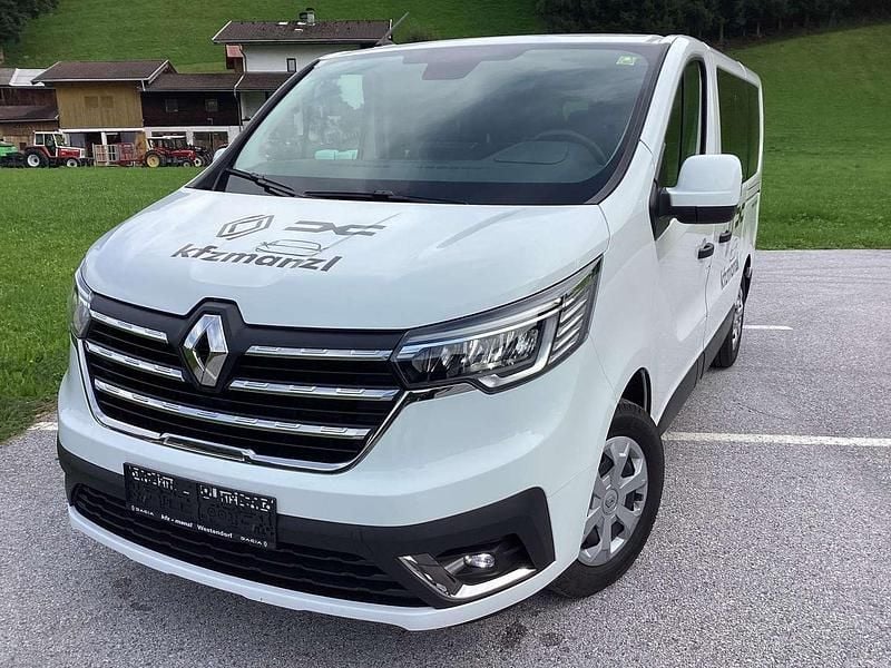 Weiß Gebraucht 2024 Renault Trafic Techno Van | € 39.600 (Fairer Preis) - Bild 1/4