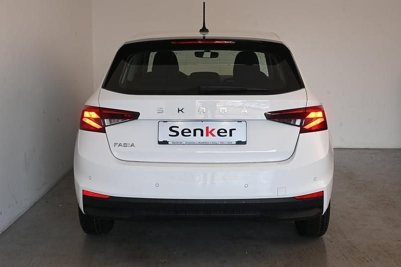 Neu Skoda Fabia Essence 80 PS (58 kW) 2026 Weiss  normal