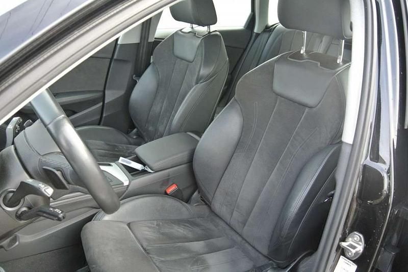 Gebraucht Audi A4 Ambiente 204 PS (150 kW) 2021 Schwarz Kombi