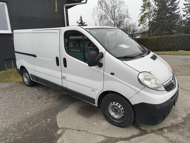 Gebraucht Opel Vivaro 117 PS (86 kW) 2007 Weiß Van / Kleinbus