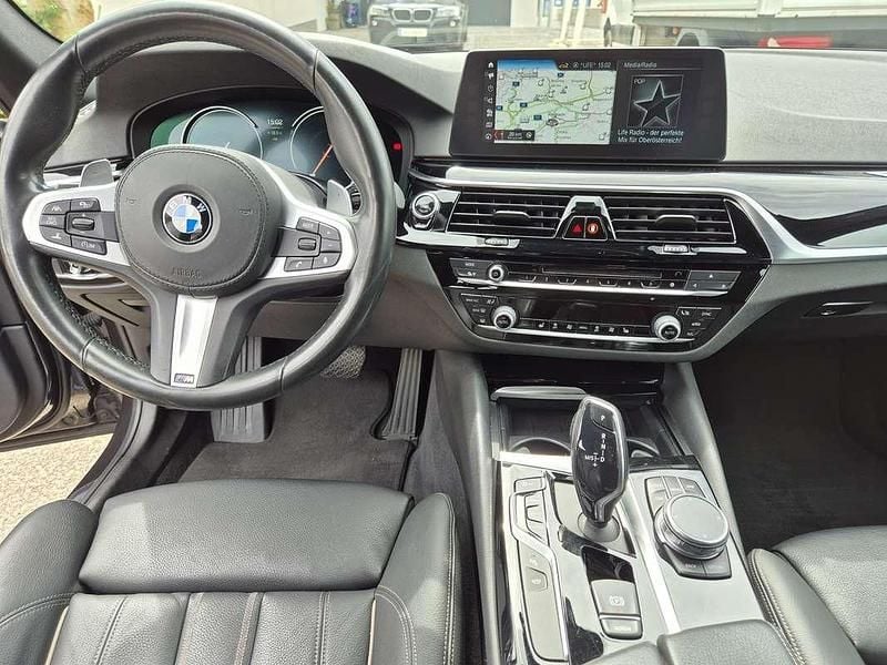 Gebraucht BMW 530 Sport Line 265 PS (194 kW) 2017 Grau Kombi