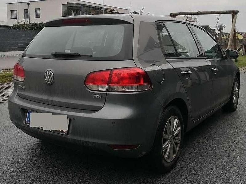 Gebraucht VW Golf VII Comfortline 90 PS (66 kW) 2013 Grau Limousine